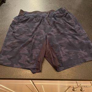 Mens navy camo gym shorts